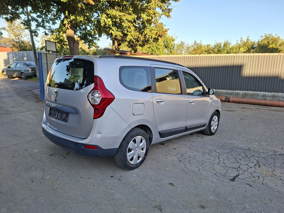 Dacia Lodgy 1.6 benzina an 2012.