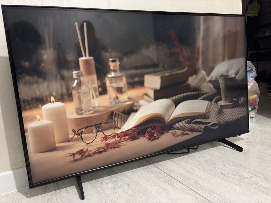 Televizor QLED Samsung UHDQE43Q60AAUX