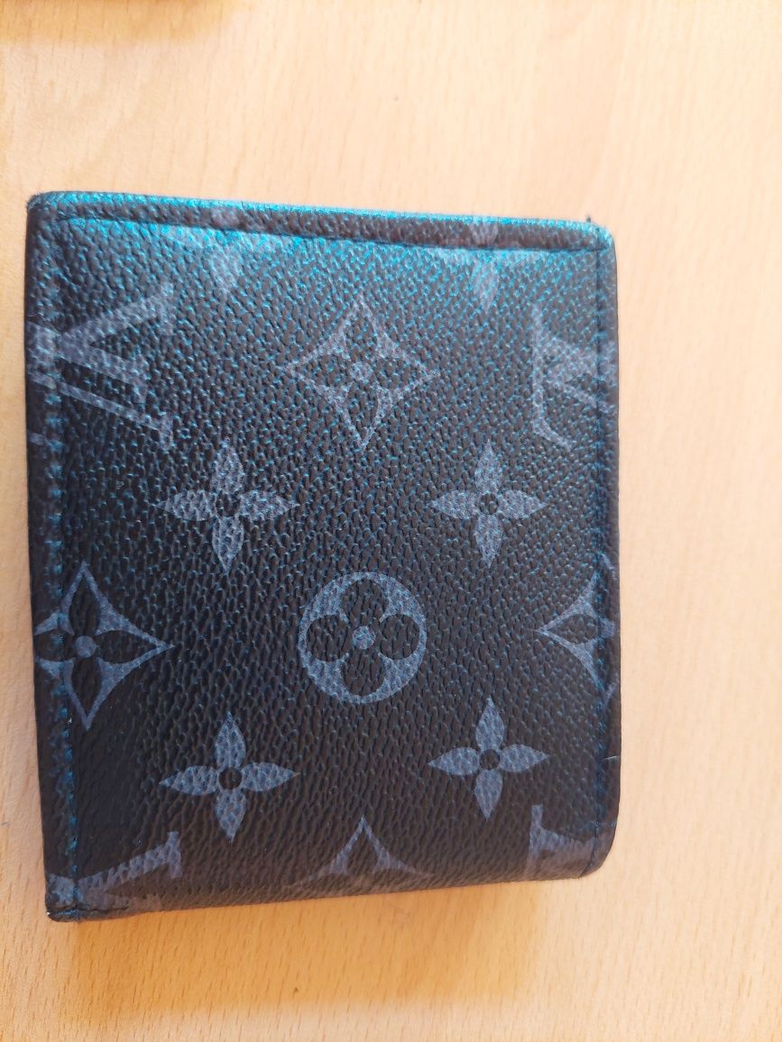 Louis Vuitton портфейл
