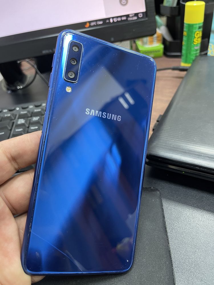 Samsung A7 или варианты