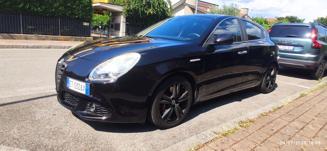 Vând Alfa Romeo Giulietta Distintive