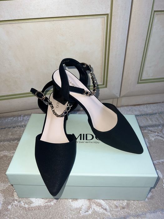 Продам черная туфли