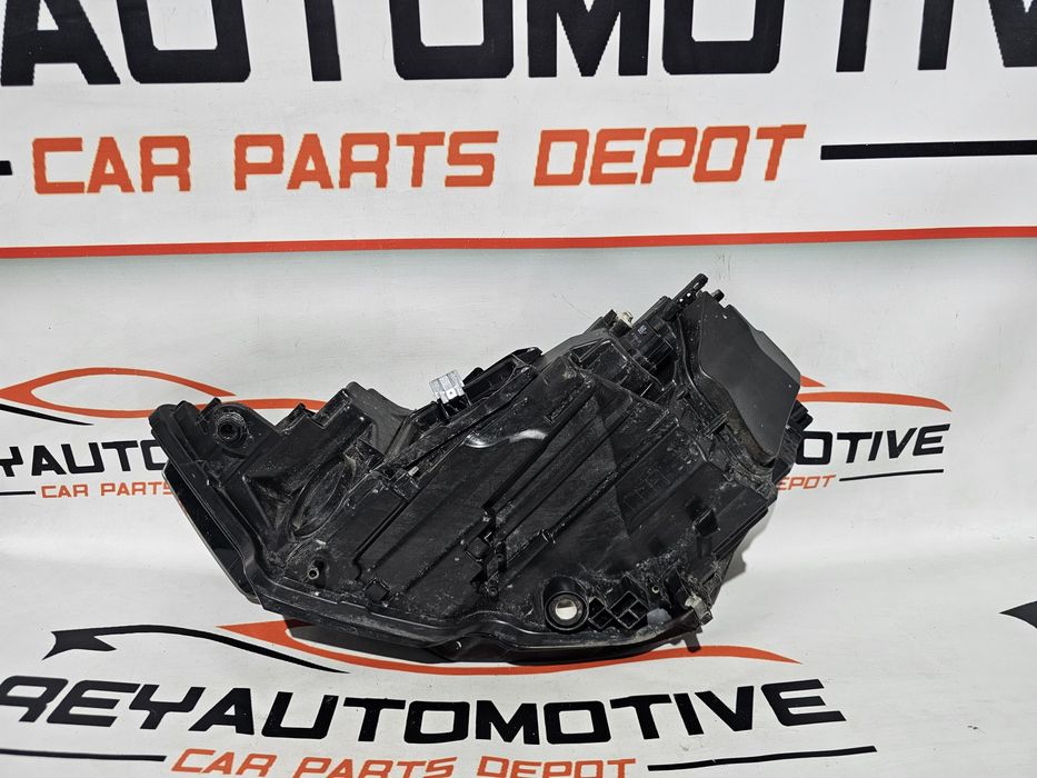 Far dreapta matrix led Audi A6 4K dupa 2018 cod 4K0941040