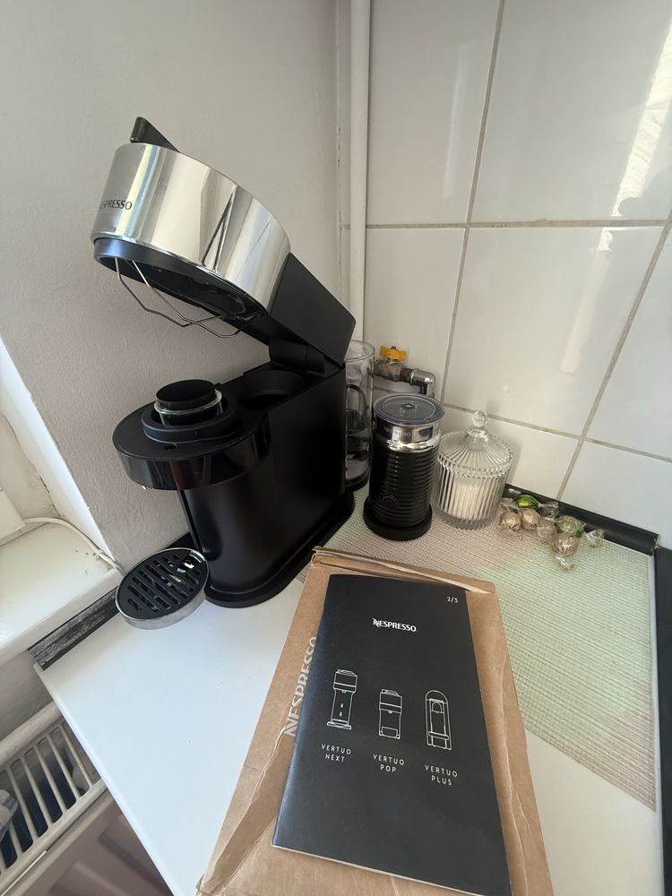 Aparat de cafea nespresso vertuo next
