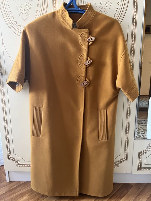 Продаю женское пальто