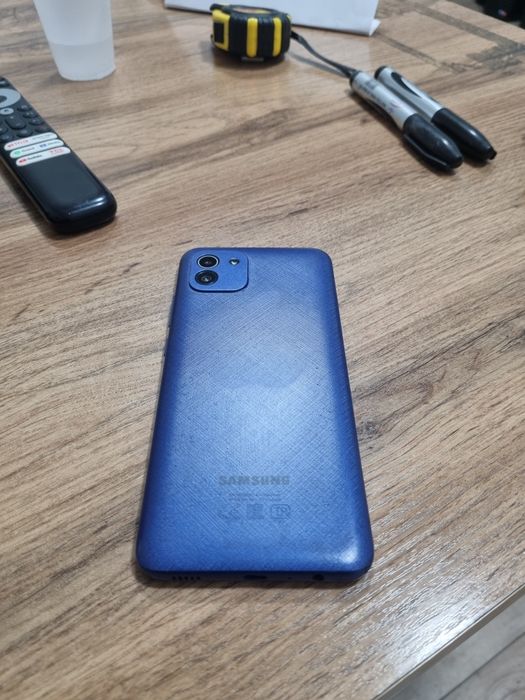 Продам самсунг А03 в идеальном состоянии