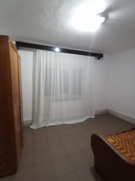 Vand  ap .2 camere,Zona Pod. Rm.Sarat,