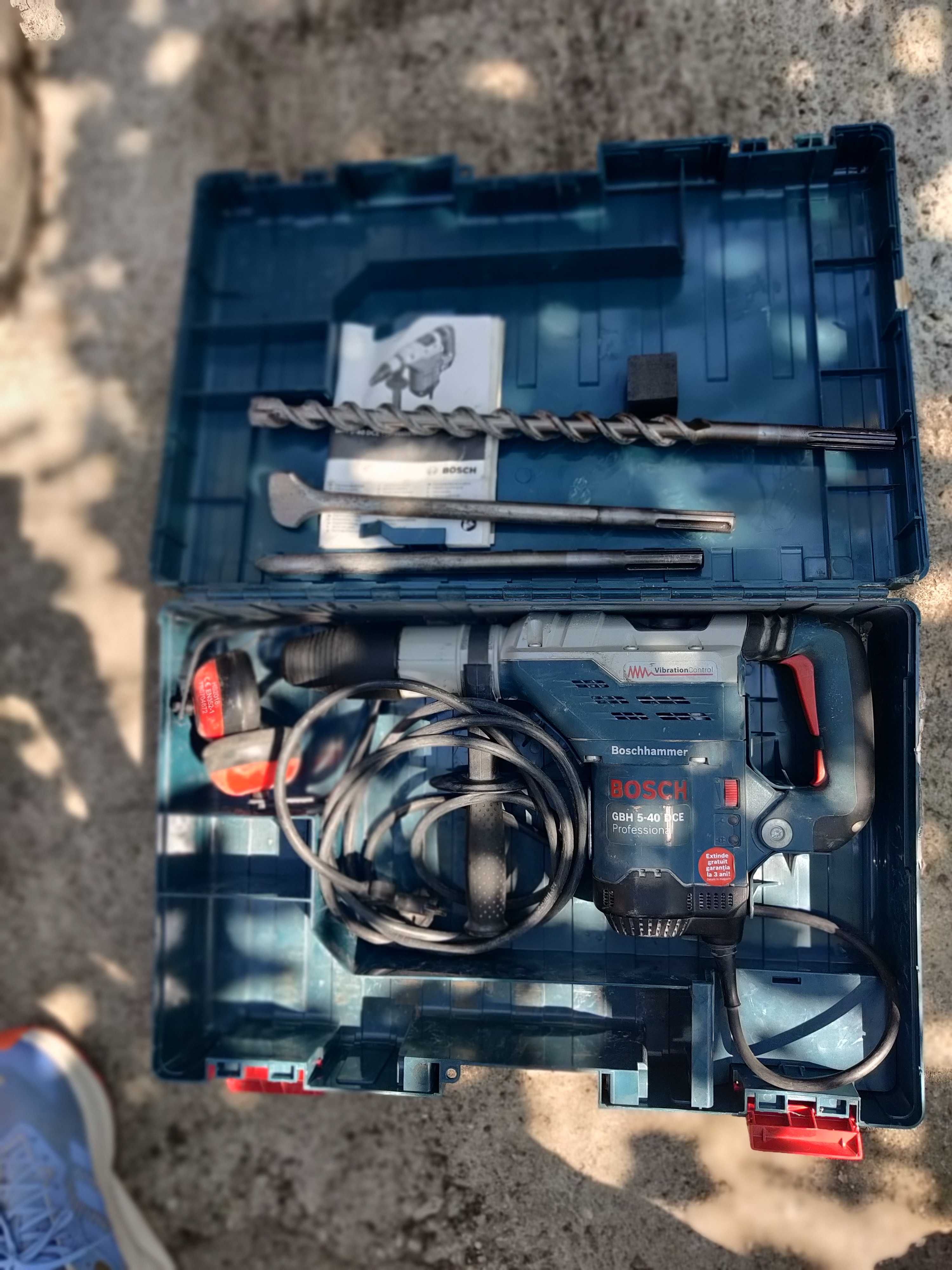 Vând rotopercutor GBH 5-40  DCE profesional.