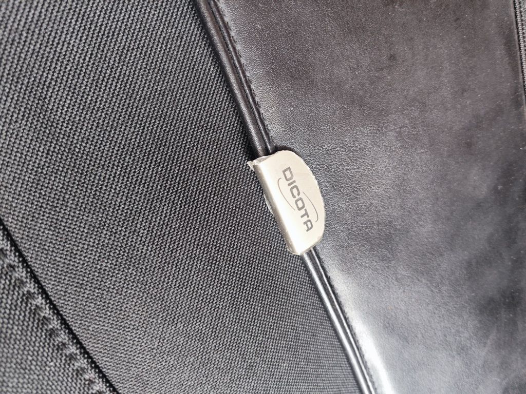 Чанти за лаптоп Dell,Dicota
