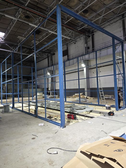 .Vindem si distribuim o gama larga de hale sau structuri metalice noi