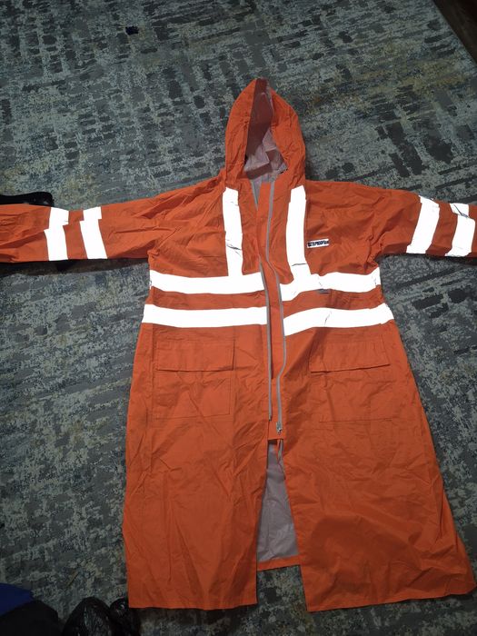 Дождевик и резин. перчатки