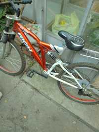 Vând bicicleta mici reparatii