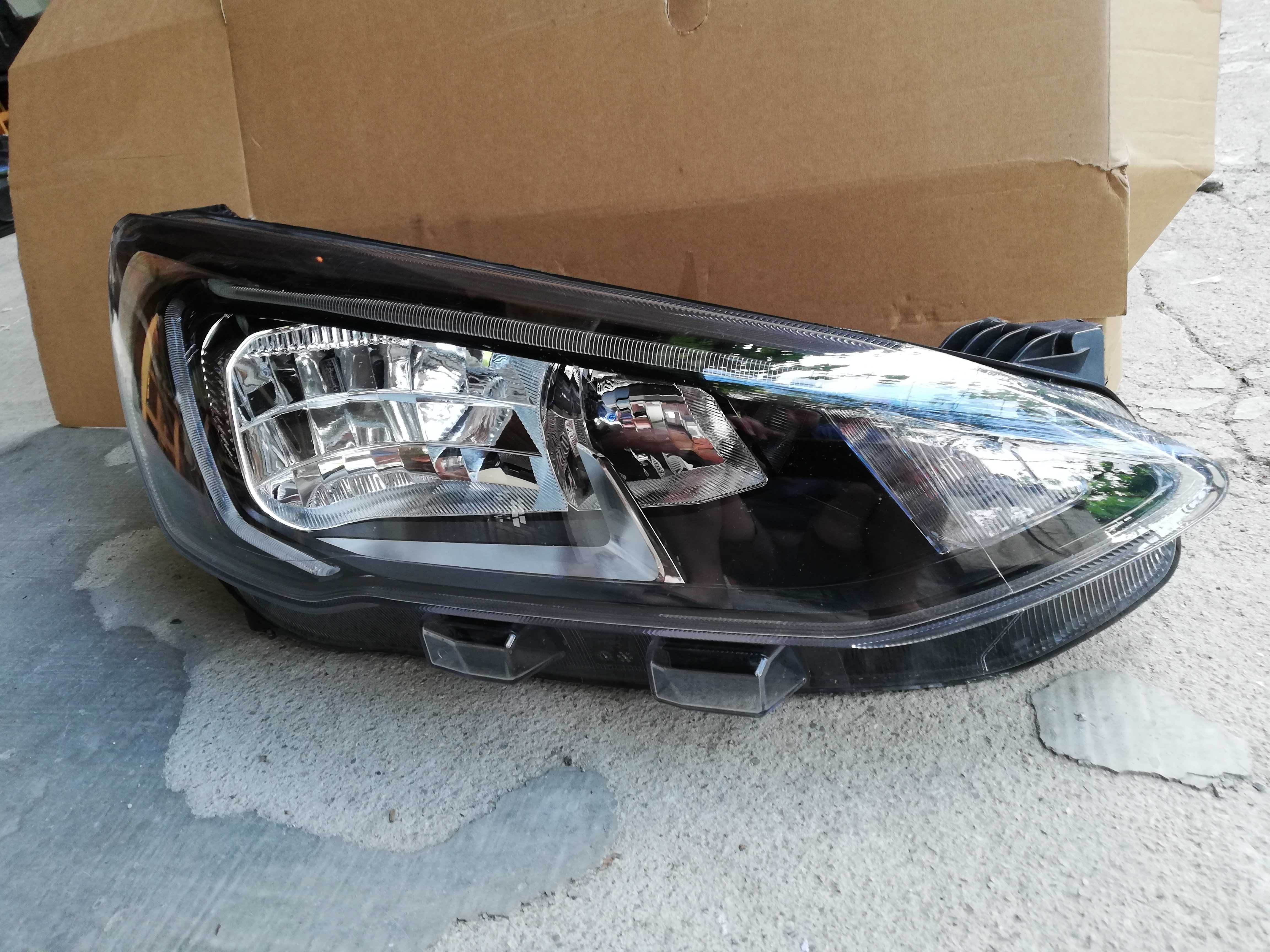 Фар Форд Фокус LED десен/Фар Ford Focus FULL LED/Фар Fokus Оригинален