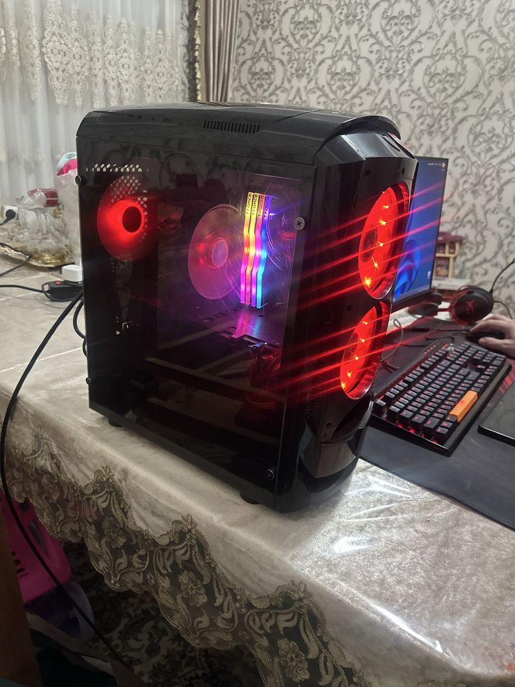 Продам компьютер  Intel R