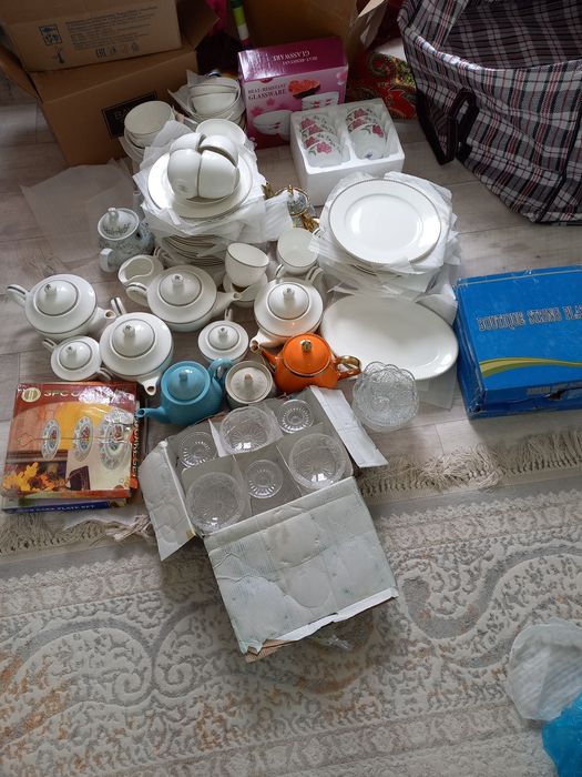 Продам новую кухонную посуду сервиз