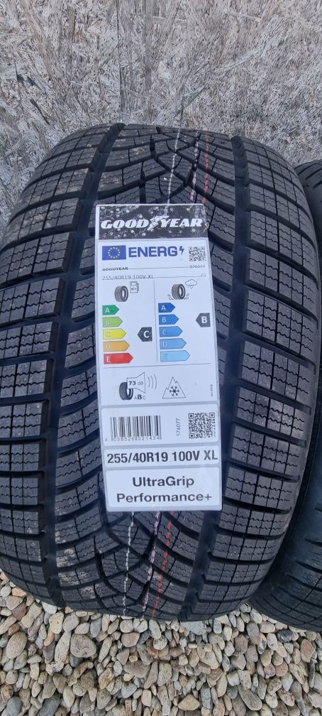 Anvelope Goodyear UltraGrip Performance + 255/40 R19 100V XL M+S