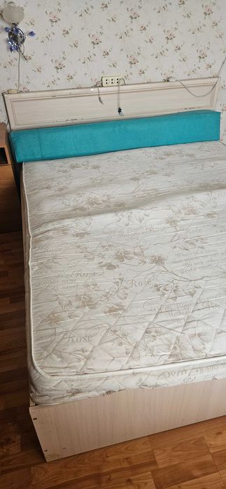 Продам кровать в спальню