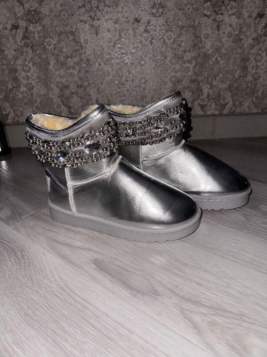 Уги женские оригинал!!!