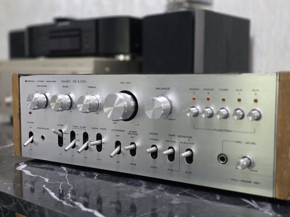 SANYO DCA-650 раритет усилитель ФОТО С ИНТЕРНЕТА. холати яхши, звук бо