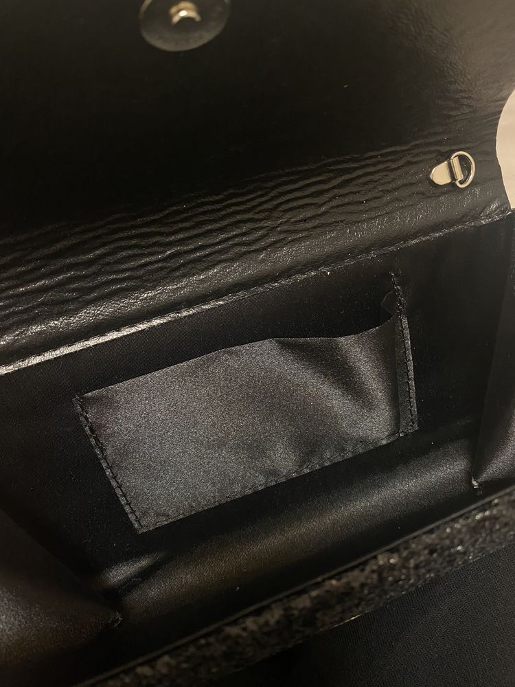 Малка черна официална чанта