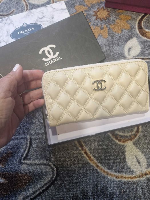 Portofel dama foarte frumos cu cutie