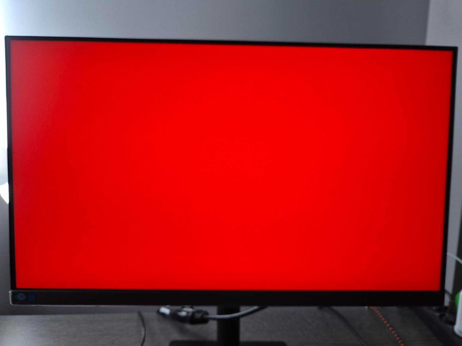 Монитор Samsung 24" FullHD IPS 75Hz модел F24T650 в отлично състояние