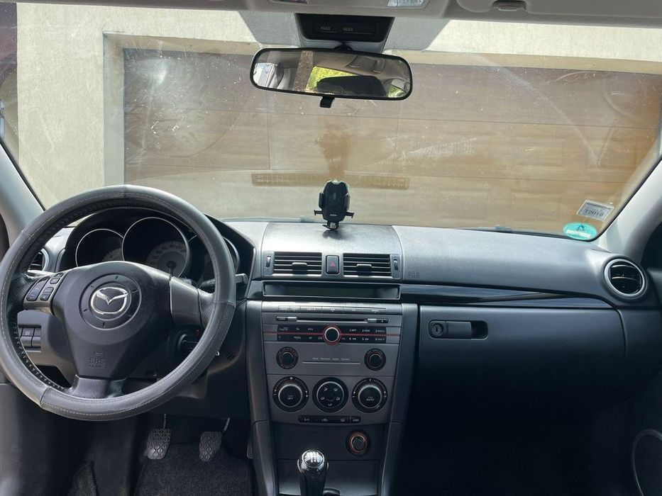 Mazda 3 Mazda 3 second hand, întreținută responsabil, stare bună.