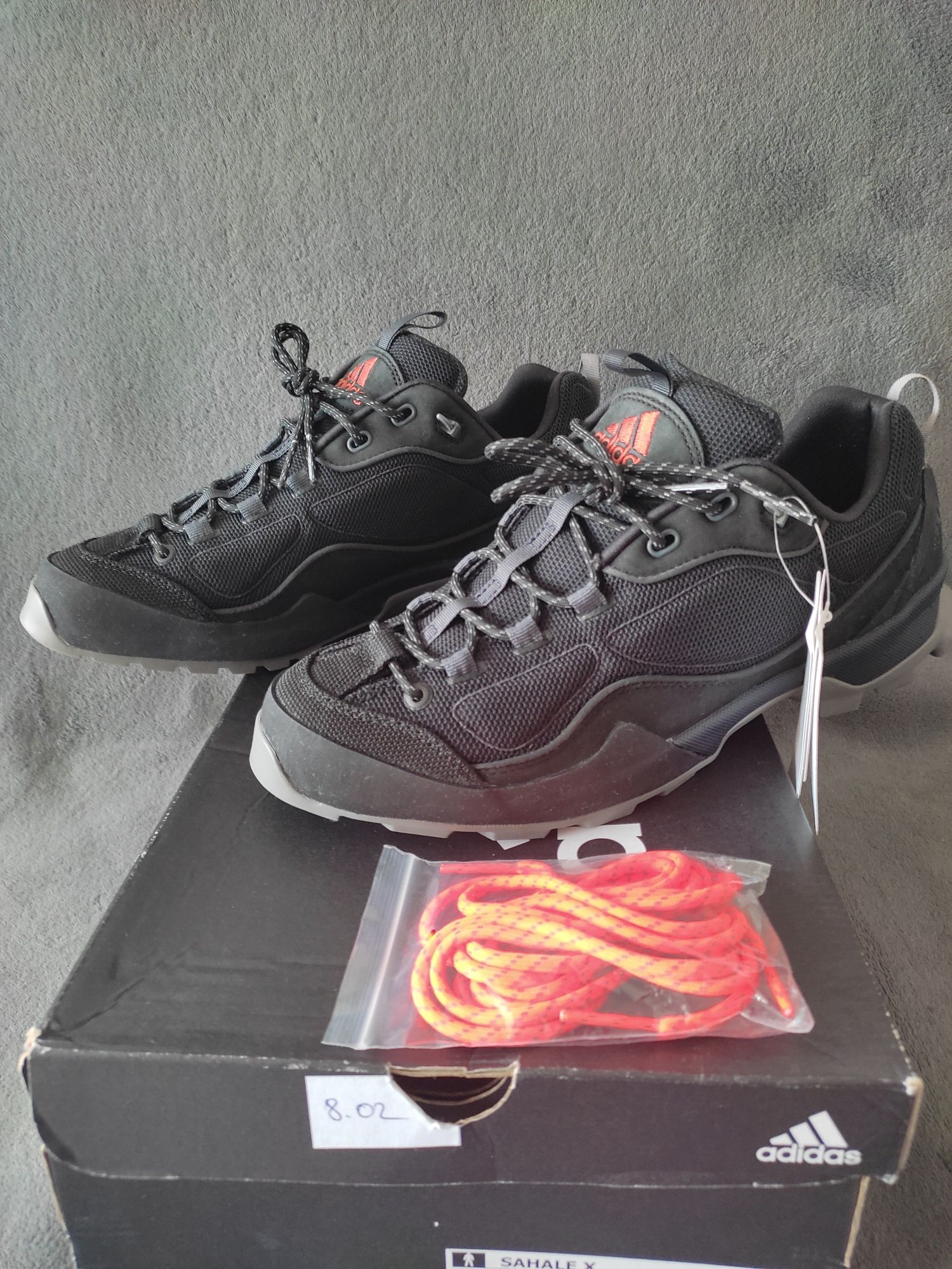 Pantofi sport trekking Adidas, pentru barbati
