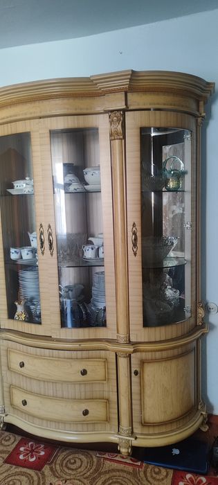 Сервант для гостиной