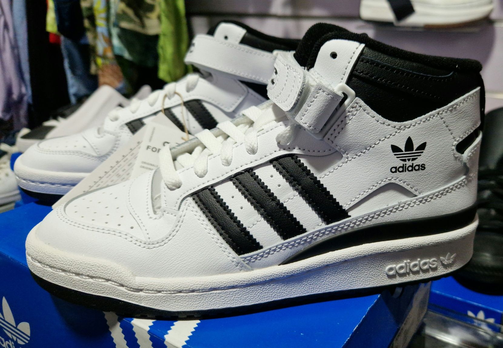 Adidas forum mid J numărul 36 și 38