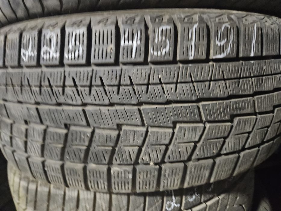Шины липучка,225 45 на 19