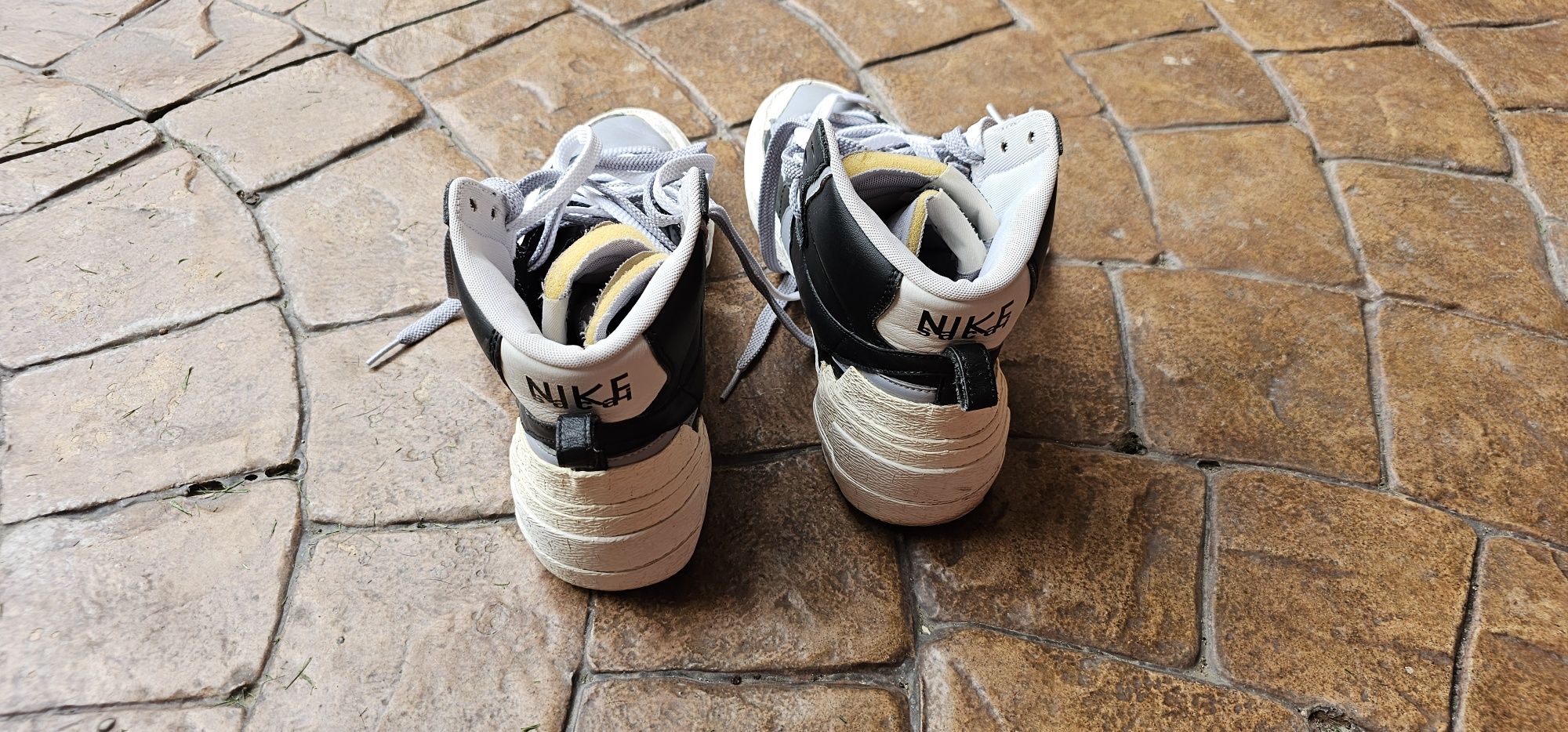 Sacai Nike Blazer Mid Black Wolf Grey BV0072-002