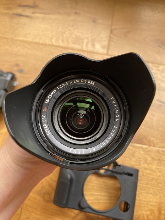 Fujifilm xt-20 mirrorless cu obictiv 18-55mm si accecsori