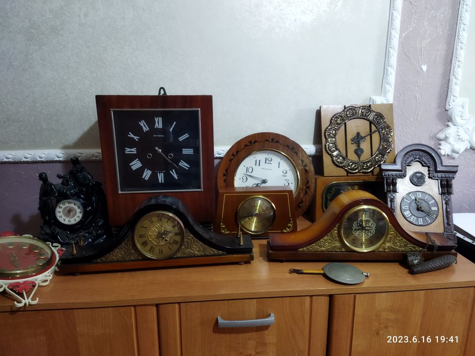 Продам часы советские