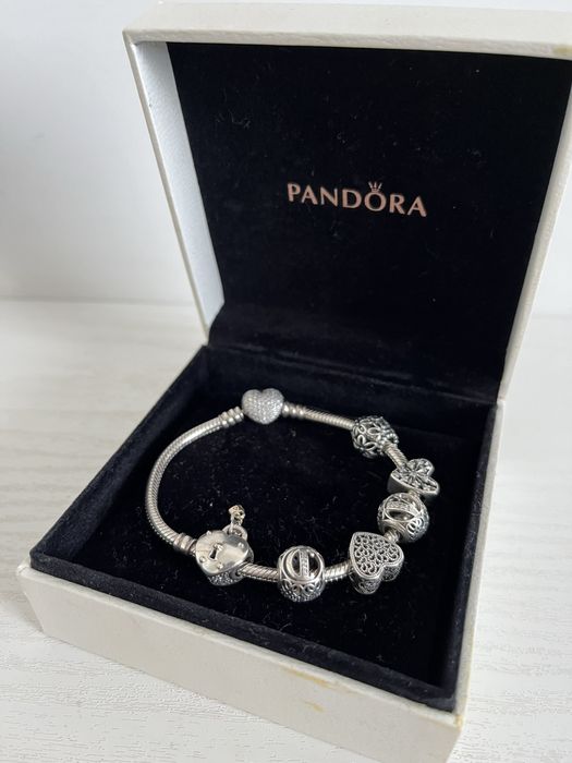 PANDORA браслет с шармами