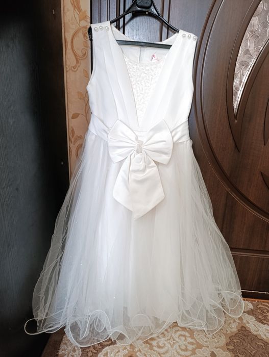 Продаётся платье.