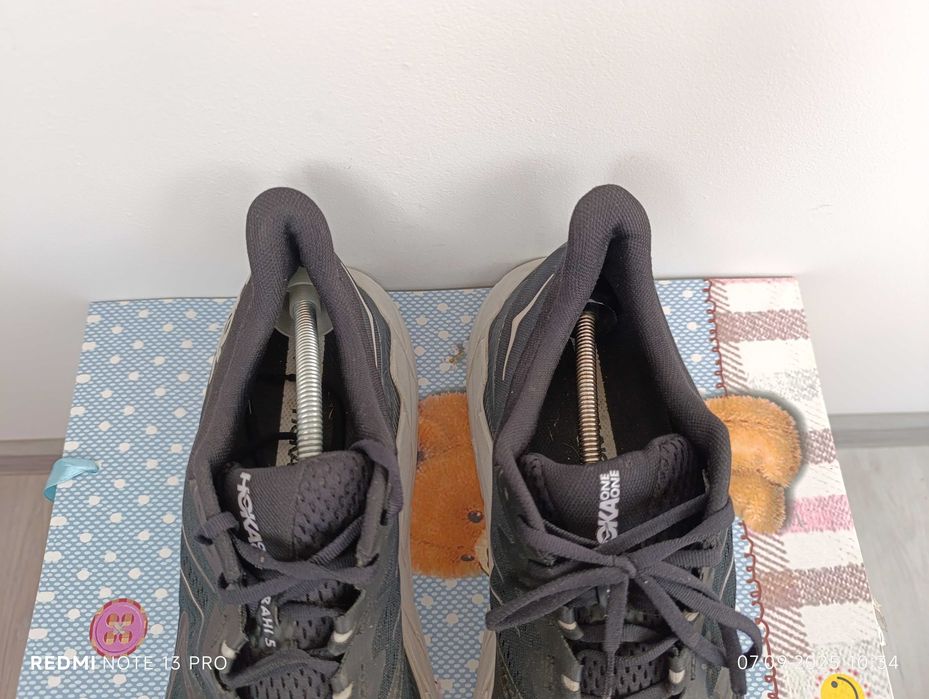 ''Hoka One One Arahi 5 Wide''оригинални маратонки 47 номер