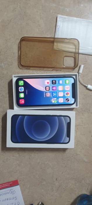 Vând iphone 12 mini impecabil