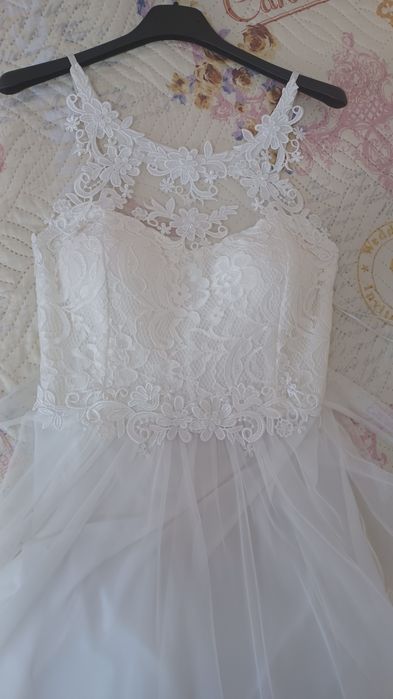 НОВО Рокля с болеро