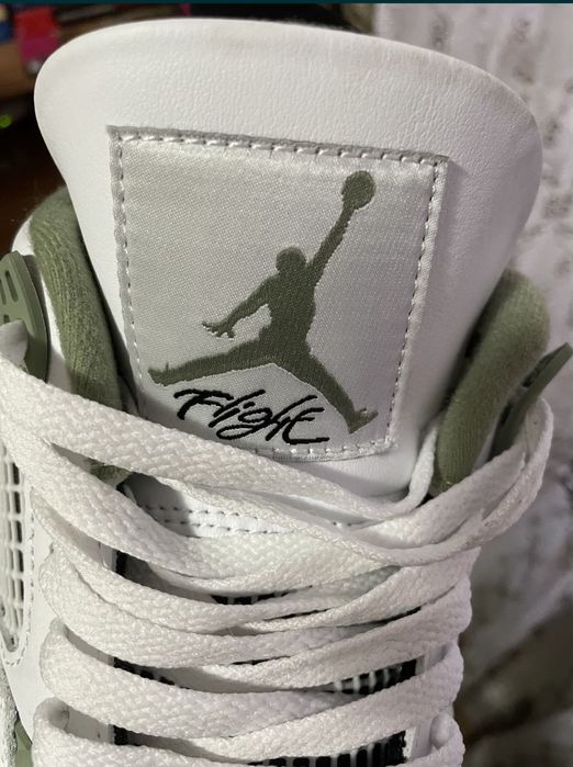 Air Jordan 4 Seafoam