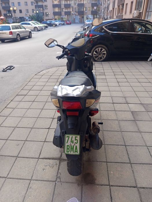 Продавам Скутер Сунсто