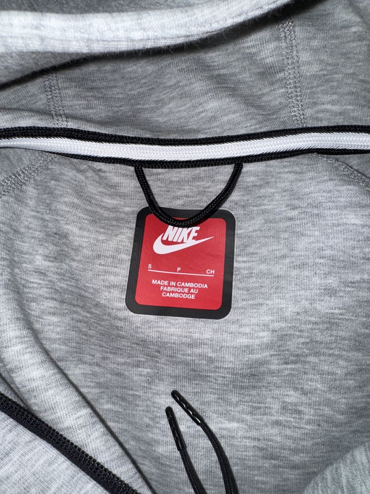Nike Tech Fleece S