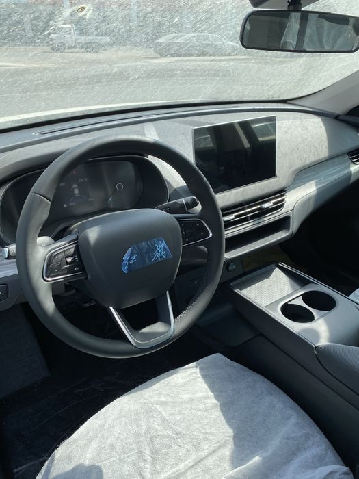 Hongqi E-QM5 500Km Full 2025