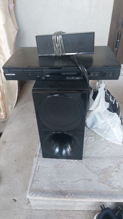 Продаю домашний кинотеатр в хорошем рабочим состоянии