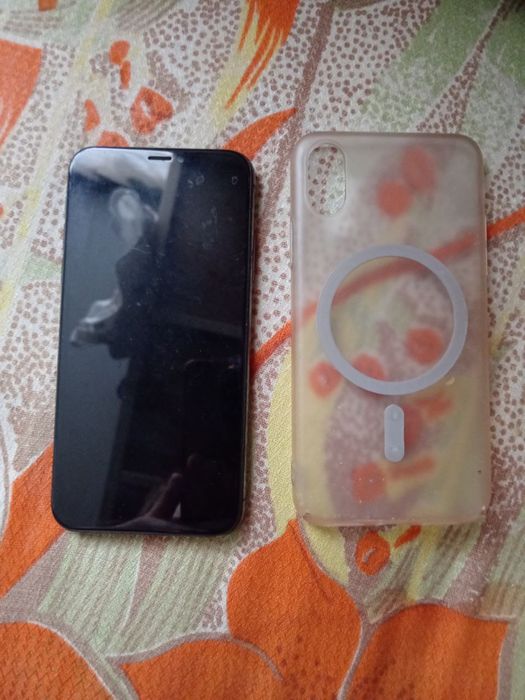 Iphone xs в нормальном состоянии, СРОЧНО!!! возможен торг Доставки нет