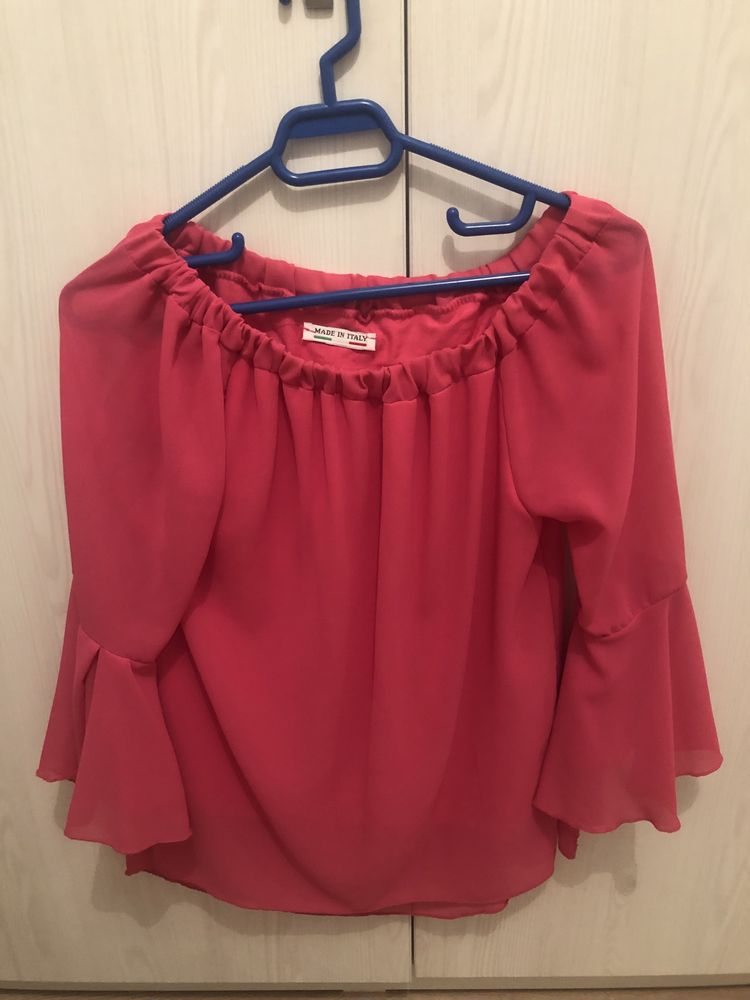 Vând Bluza roz mărime S-M