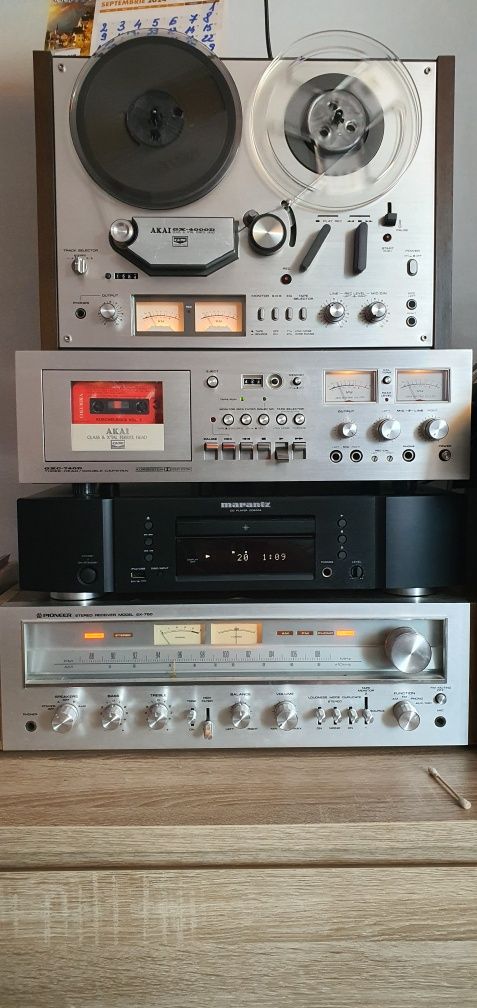Marantz PS 17 si Pioneer sx 750