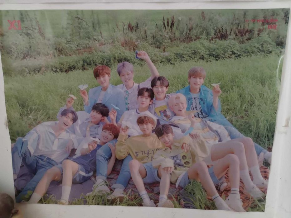 X1 ,KNK ,IKON,EXO,BTS Официални плакати