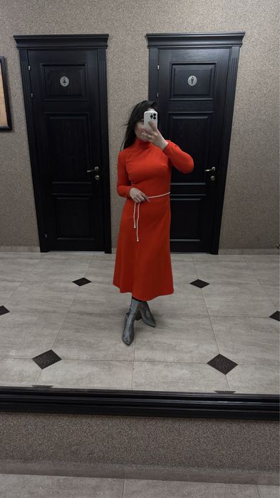 Продаю шикарную атласовую юбку