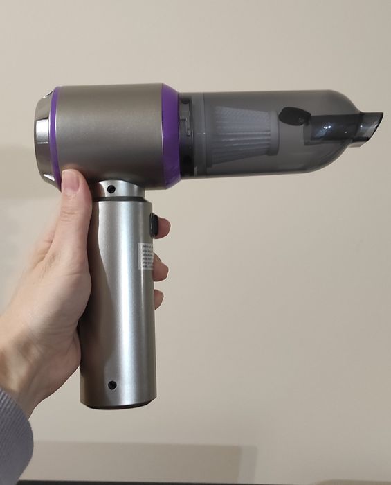 Aspirator masina cu acumulator